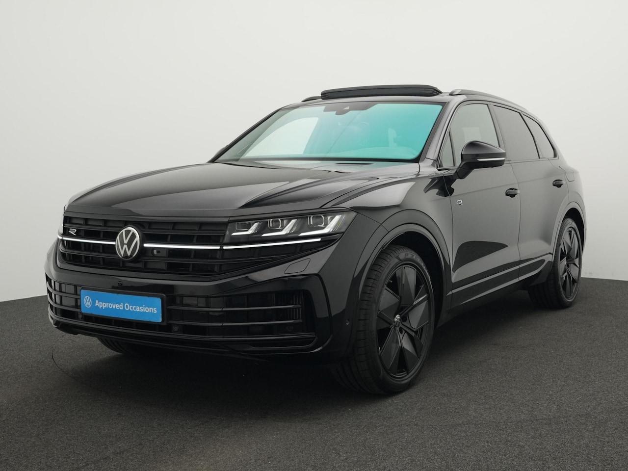 Volkswagen Touareg - 3.0 TSi 462 pk tiptronic eHybrid 4MOTION | Panoramadak | Trekhaak | Puglia Leder | Nachtzi - AutoWereld.nl
