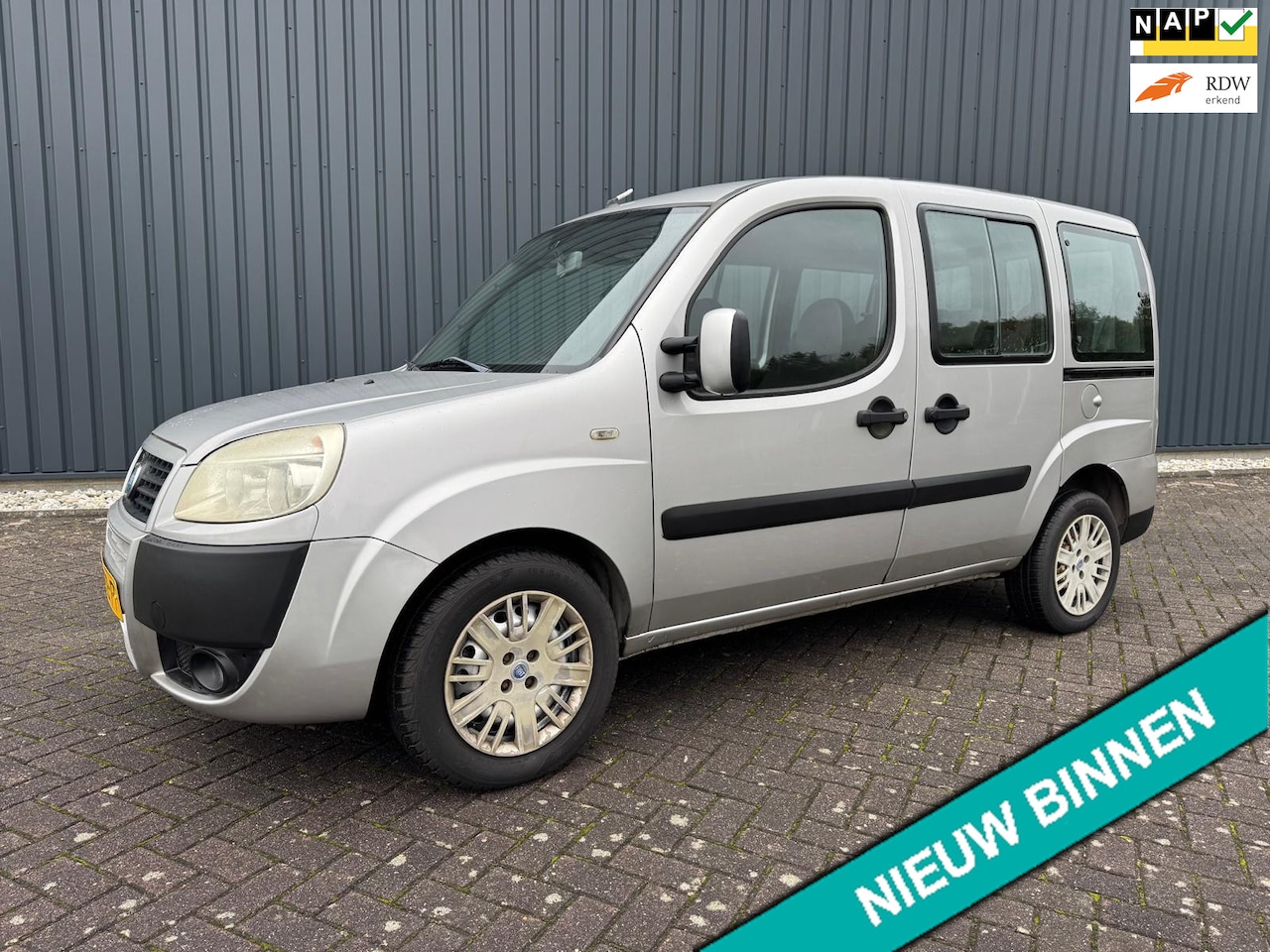 Fiat Doblò - 1.4 Family Plus 1.4 Family Plus ( AIRCO + 7PERS + APK 2026 ) - AutoWereld.nl
