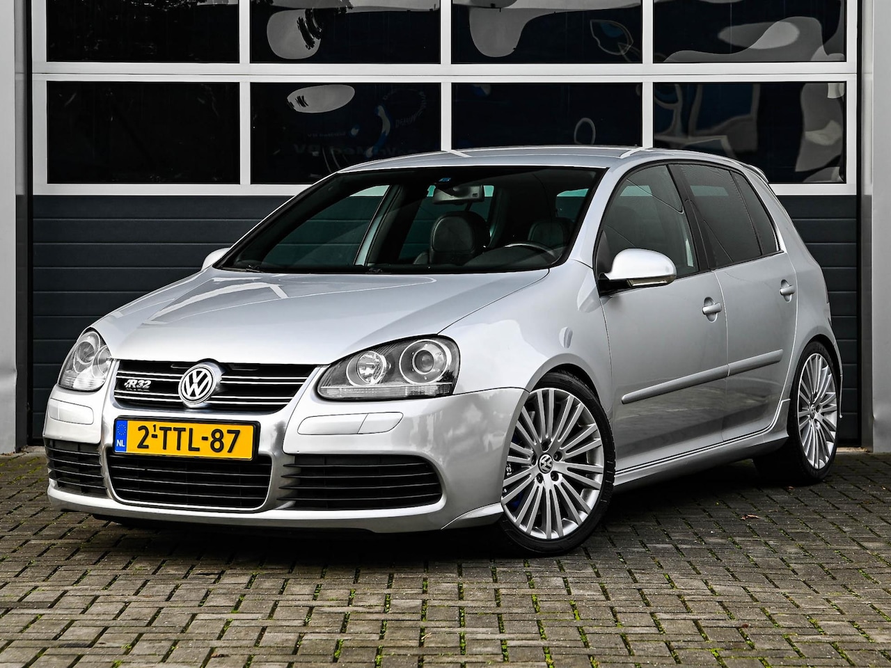Volkswagen Golf - 3.2 R32 DSG | Leder | Xenon | Navi | Climate control | Stoelverwarming - AutoWereld.nl