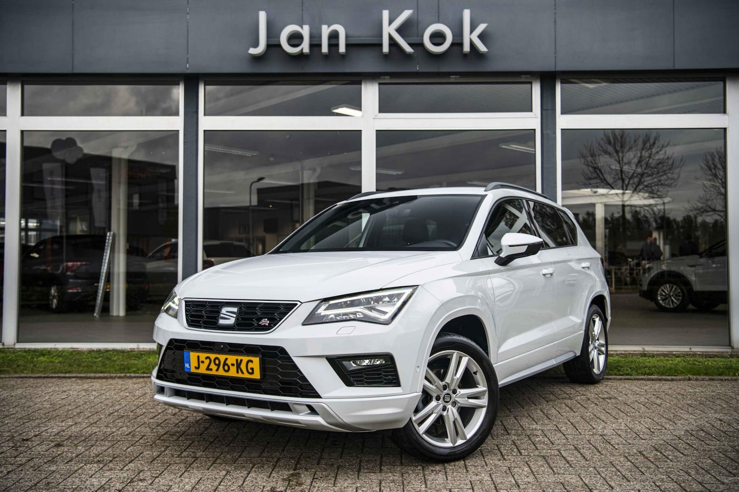 SEAT Ateca - 1.5 TSi 150 pk DSG-7 FR Business Intense | 360° Camera | Virtual Cockpit | Stoelverwarming - AutoWereld.nl