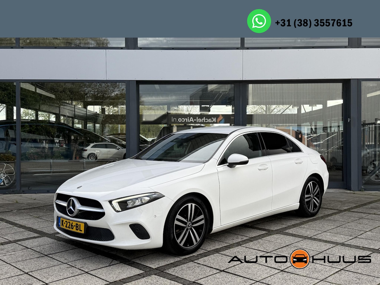 Mercedes-Benz A-klasse - 180 Luxury Line Aut. | Navi | Camera | Trekhaak - AutoWereld.nl