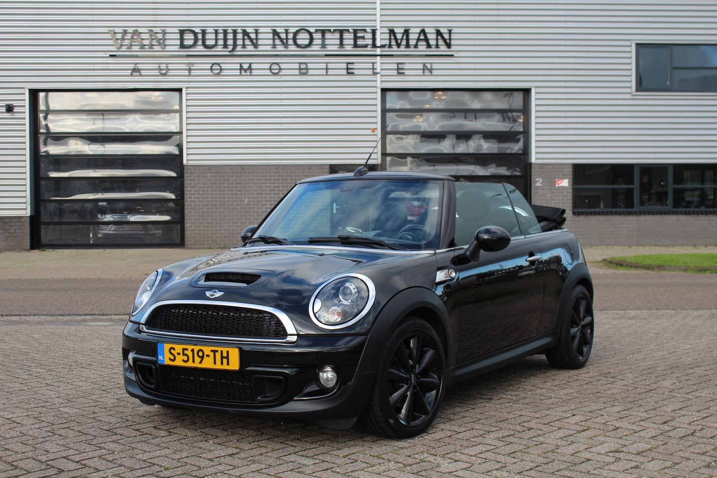 MINI Cabrio - Mini 1.6 Cooper S Chili / Stoelverwarming / Xenon / 184 PK - AutoWereld.nl