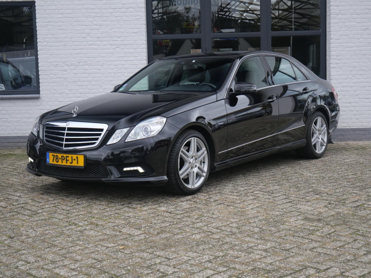 Mercedes-Benz E-klasse - 200 CGI Avantgarde Amg Ecc Xenon Navi 167.000km !!! Orig. NL - AutoWereld.nl