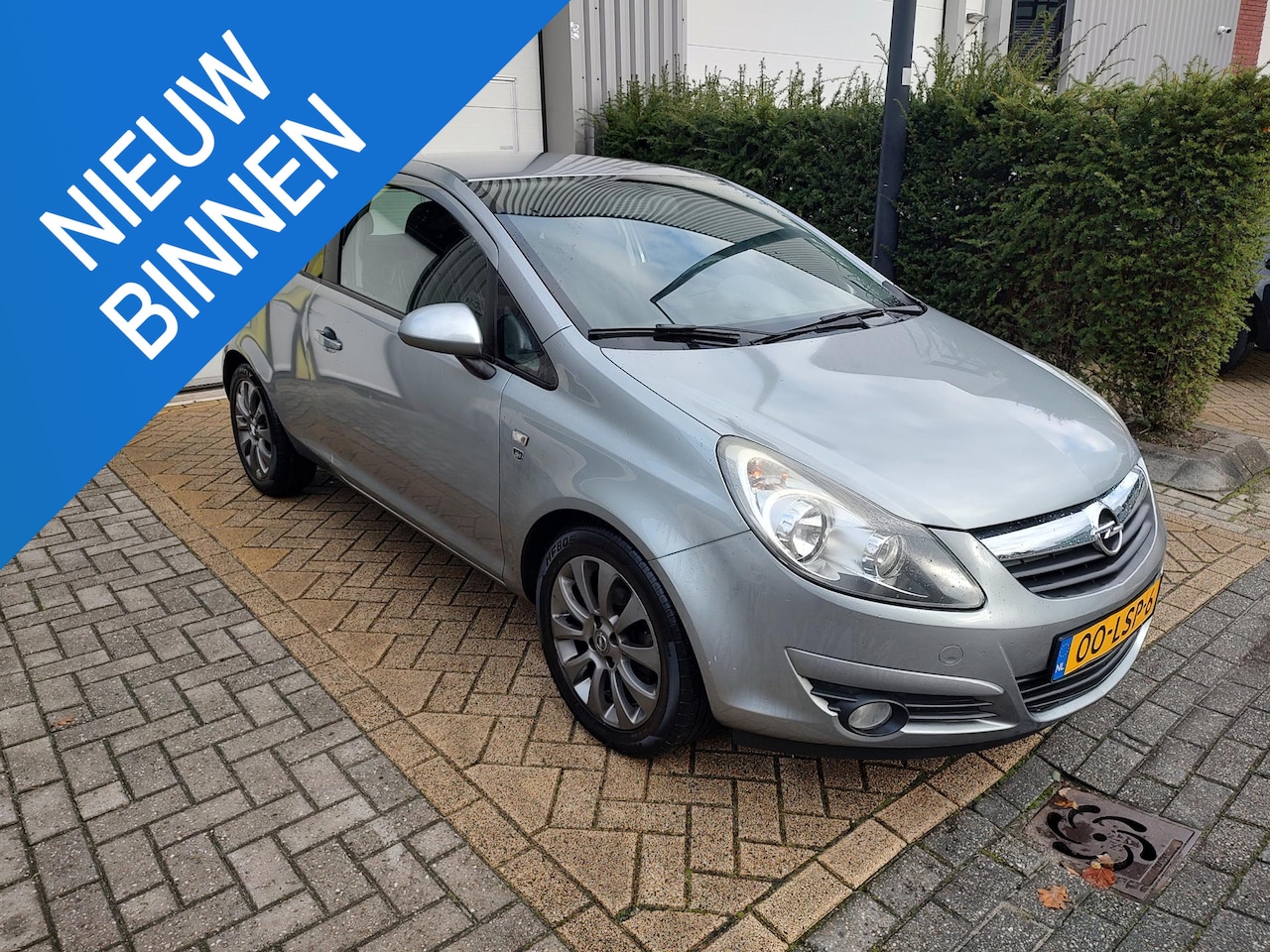 Opel Corsa - 1.2-16V '111' Edition Cruise-Control Airco Nieuwe APK - AutoWereld.nl