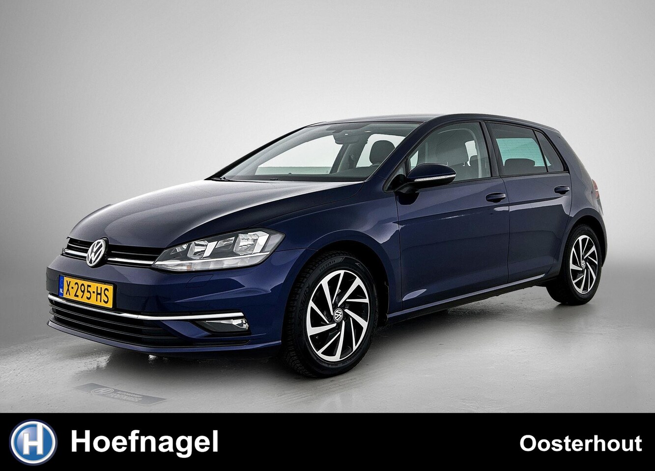 Volkswagen Golf - 1.0 TSI Comfortline Business Automaat | Navigatie | Stoelverwarming | Parkeersensoren | Cl - AutoWereld.nl