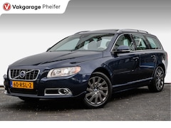 Volvo V70 - 1.6 T4 180pk Limited Edition Trekhaak/ Lederen int./ Schuifdak/ Elek. achterklep/ Stoelver