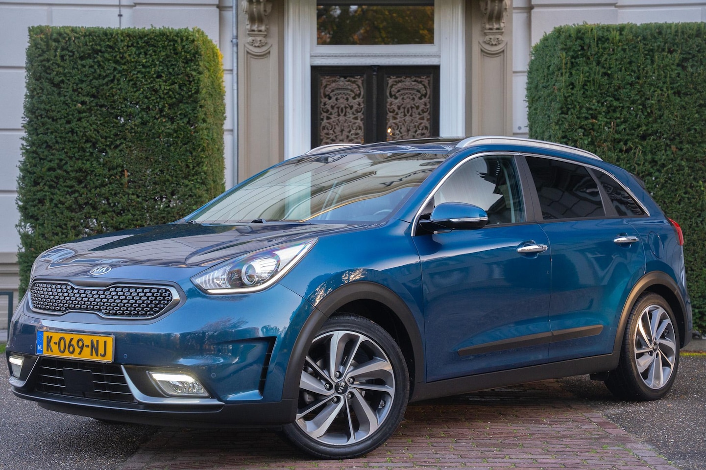 Kia Niro - 1.6 GDi Hybrid ExecutiveLine TREKHAAK | PANO | LEDER | JBL | ADAPTIVE - AutoWereld.nl