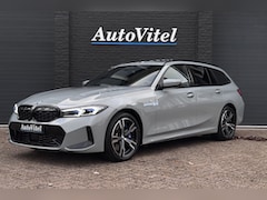 BMW 3-serie Touring - 330e M-Sport | 19, 5kWh | Panodak | Head-up | Memory | Trekhaak | 360° Camera | Fabrieksga