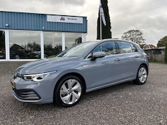 Volkswagen Golf - 1.5 eTSI Style