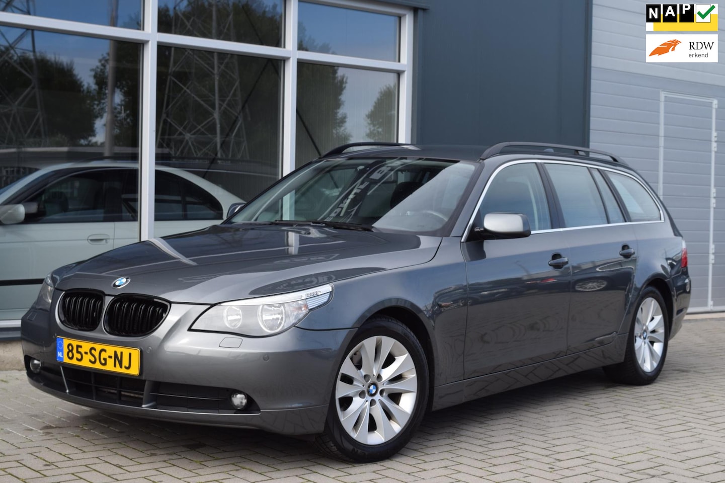 BMW 5-serie Touring - 523i Executive | Automaat | Clima | Cruise | APK 10-2026 ! - AutoWereld.nl