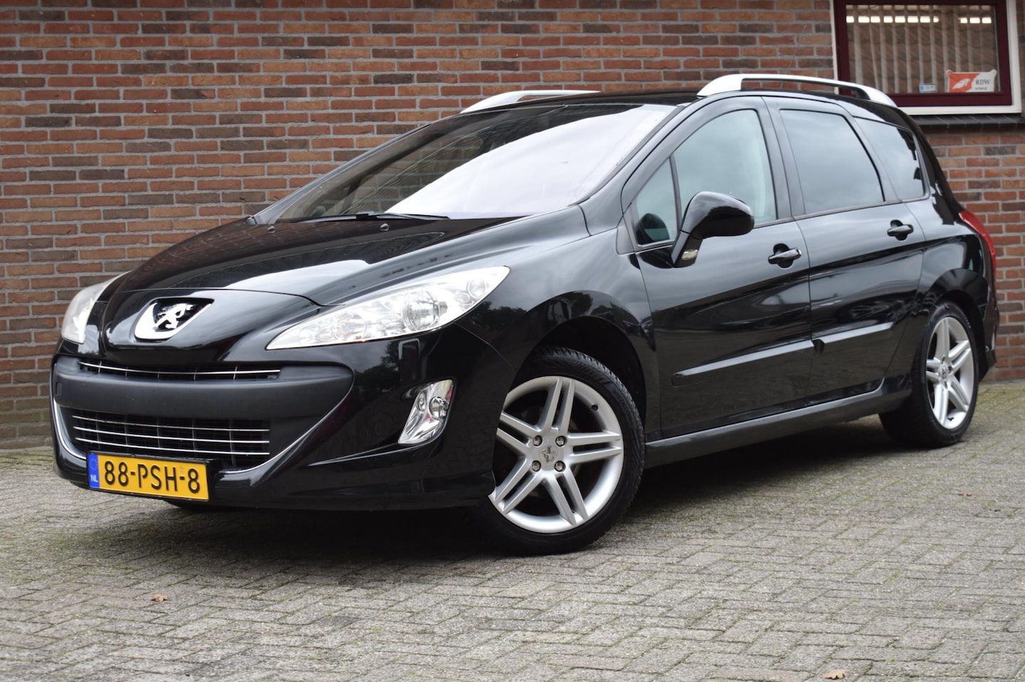 Peugeot 308 SW - 1.6 VTi Sportium '11 Pano Clima - AutoWereld.nl