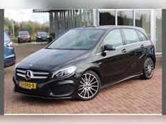 Mercedes-Benz B-klasse - 180 AMG AUTOMAAT 7G-DCT 122PK APPCarpl./NAVI/P-CAM /TREKH./LED/2xPDC/S&S/18"AMG/2 EIG./NL