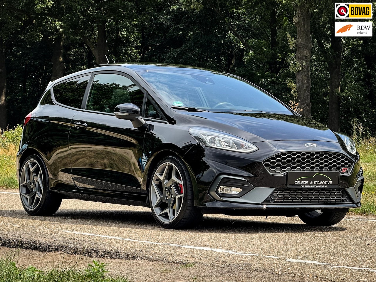 Ford Fiesta - 1.5 EcoBoost ST-3 | Panorama | Clima | Cruise | CarPlay | Metalic | PDC | 1e eigenaar | - AutoWereld.nl