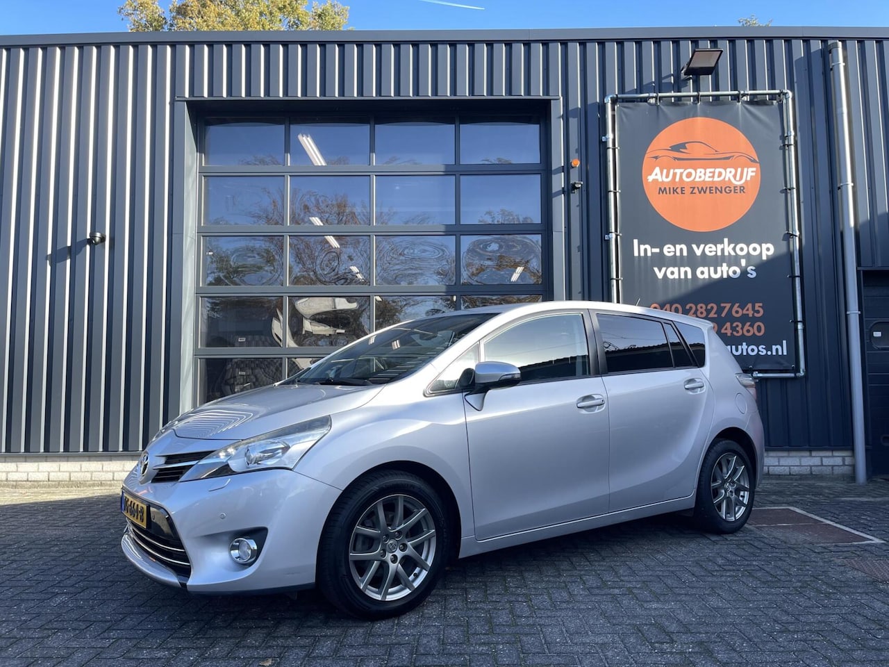 Toyota Verso - 1.8 VVT-i Aspiration 7-PERSOONS AUT. NAVIGATIE|TREKHAAK|KEYLESS|CAMERA|XENON|STOELVERWARMI - AutoWereld.nl