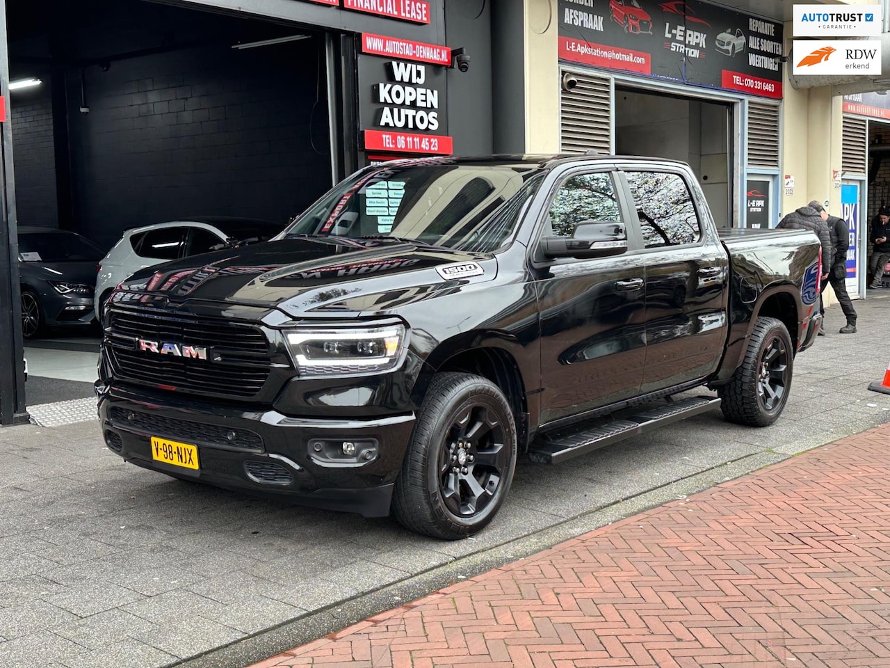 Dodge Ram 1500 - 5.7 V8 4x4 Crew Cab Big Horn - AutoWereld.nl