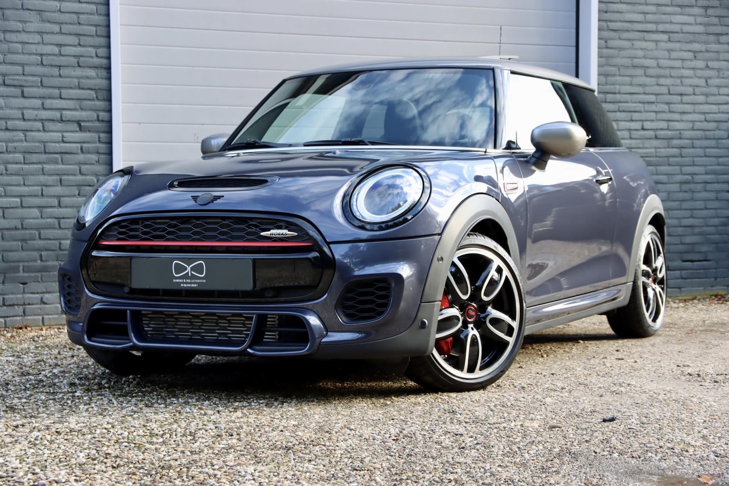MINI John Cooper Works - 2.0 Chili | 1E EIGENAAR | PANORAMA | VIRTUALDASH | NAVIGATIE | LED - AutoWereld.nl
