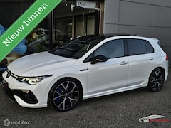 Volkswagen Golf - 2.0 TSI R 4Motion Performance Akrapovic/Panorama/Keyless
