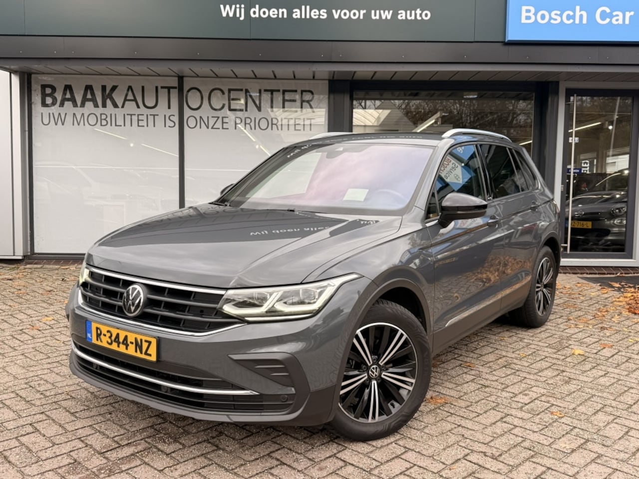 Volkswagen Tiguan - 1.5 TSI Life Business | Trekhaak | Stoelverwarming - AutoWereld.nl