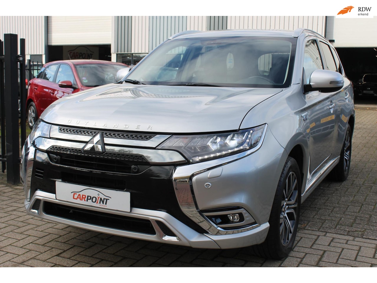 Mitsubishi Outlander - 2.4 PHEV Intense Leer Xenon Navi Nieuwstaat!! - AutoWereld.nl