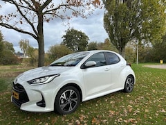 Toyota Yaris - 1.5 Hybrid 115 First Edition Parelmoer-wit