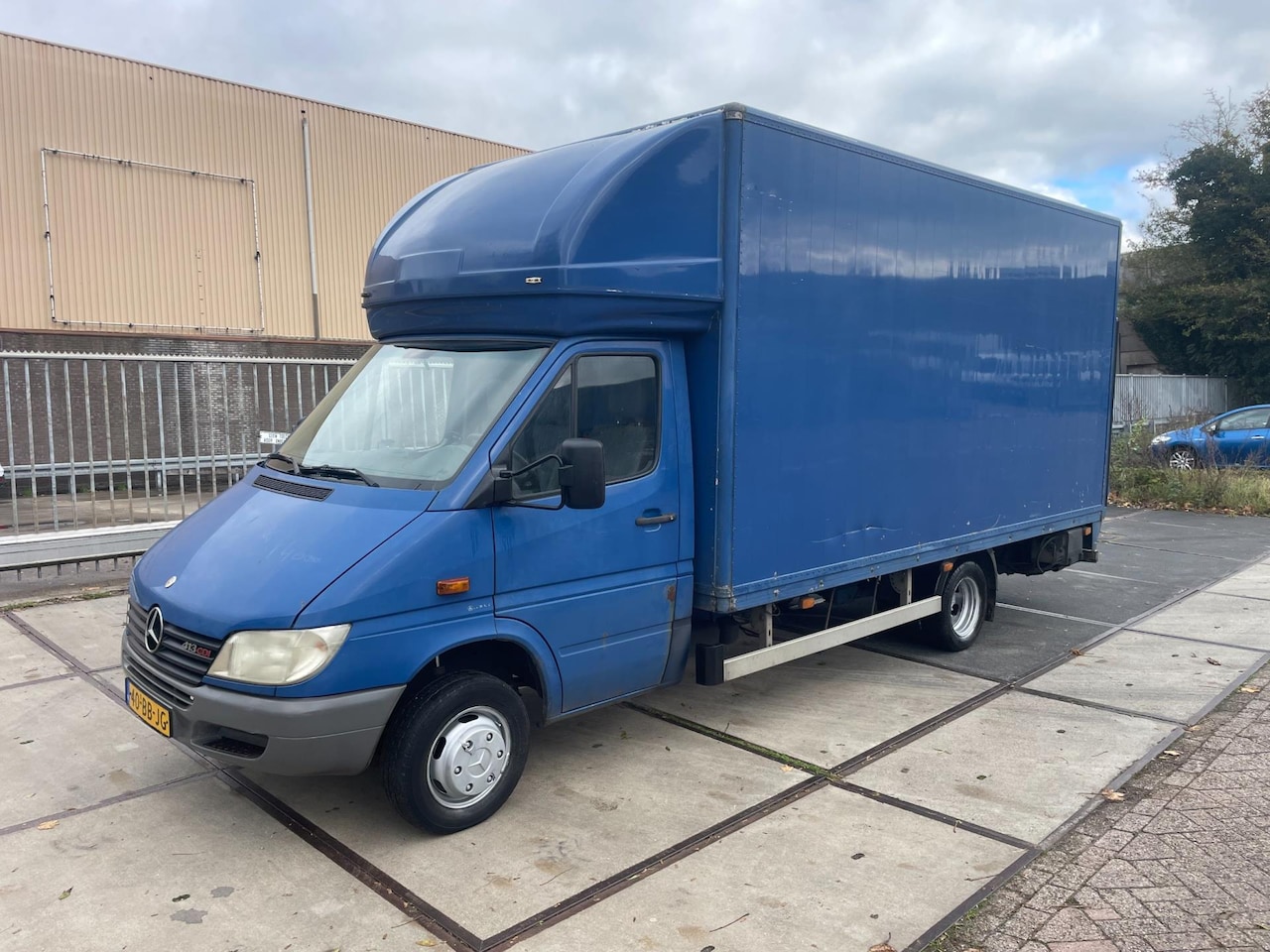 Mercedes-Benz Sprinter - 413 CDI 2.2 402 HD!RIJDT GOED!SCHAKELT GOED!BANDEN GOED!DBL LUCHT!LAADKLEP!95KW!129PK!APK: - AutoWereld.nl