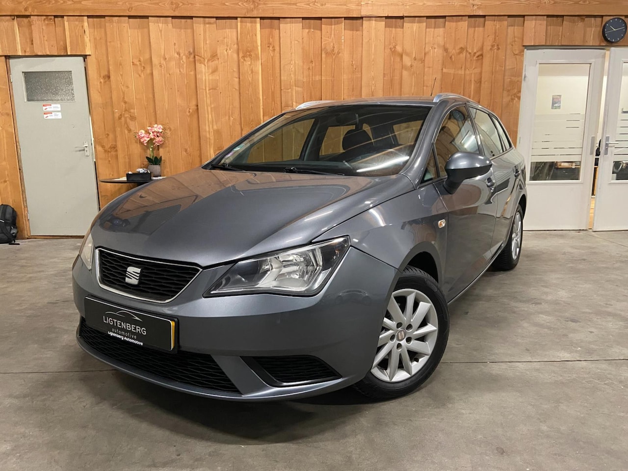SEAT Ibiza ST - 1.4 Style Achteruitrijcamera - Cruise control - AutoWereld.nl