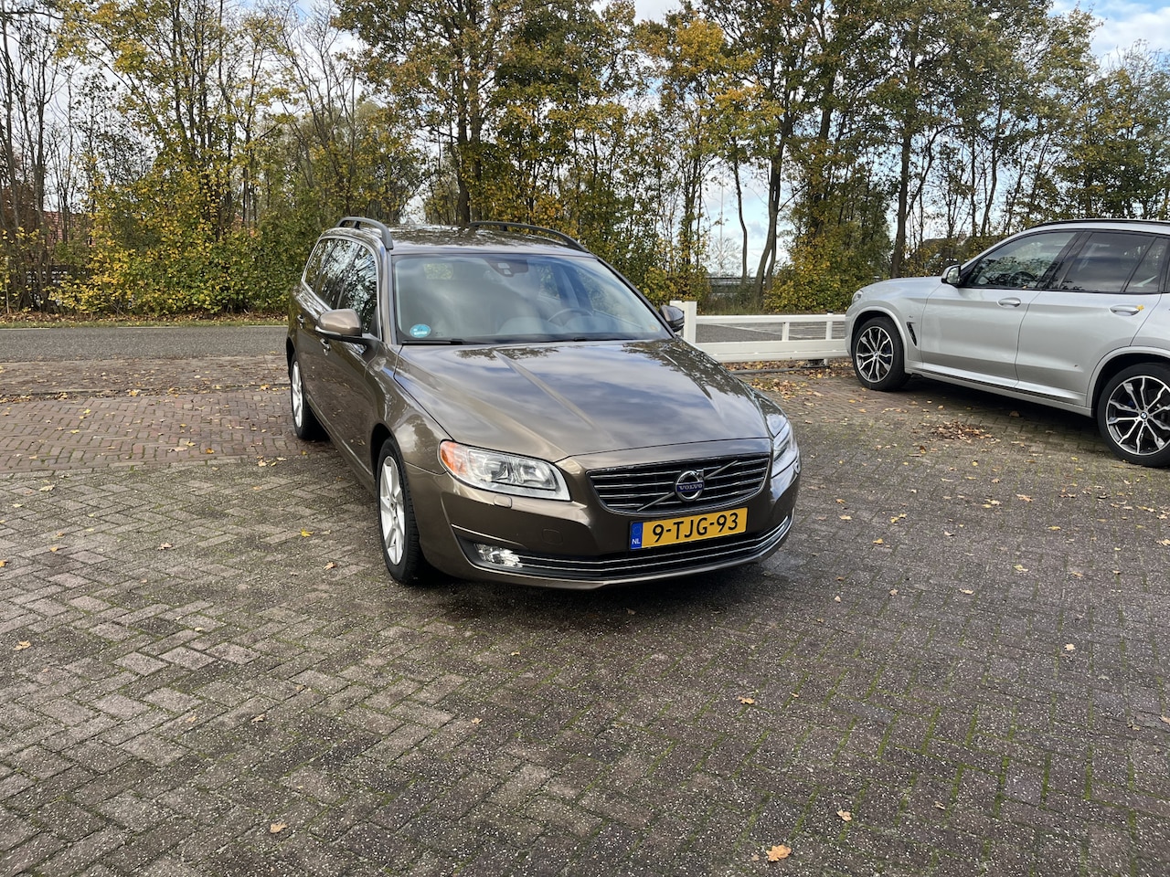 Volvo V70 - 1.6 T4 Nordic+ AUTOMAAT TREKHAAK STANDKACHEL STOELVERWARMING - AutoWereld.nl