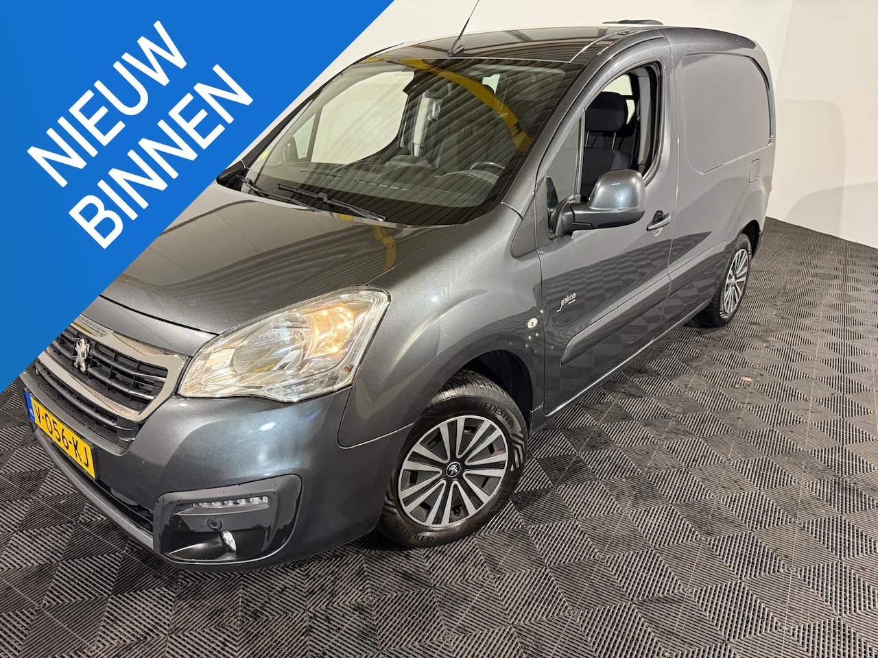 Peugeot Partner - 120 1.6 BlueHDi 100 L1 Premium Pack 120 1.6 BlueHDi 100 L1 Premium Pack S&S - AutoWereld.nl