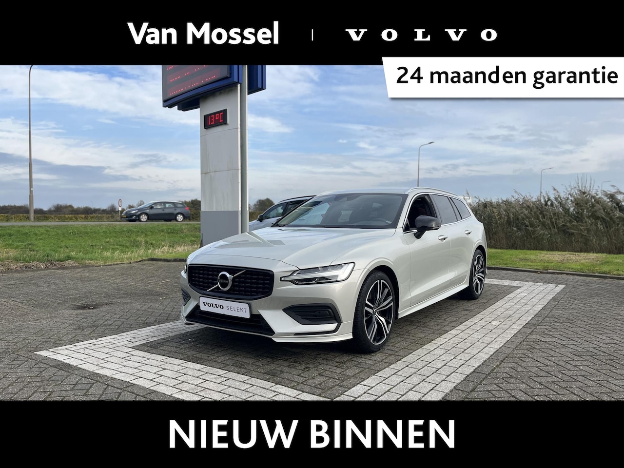 Volvo V60 - B4 Momentum Business | Getinte Ramen | Stoelverwarming | 18 inch | Trekhaak | - AutoWereld.nl