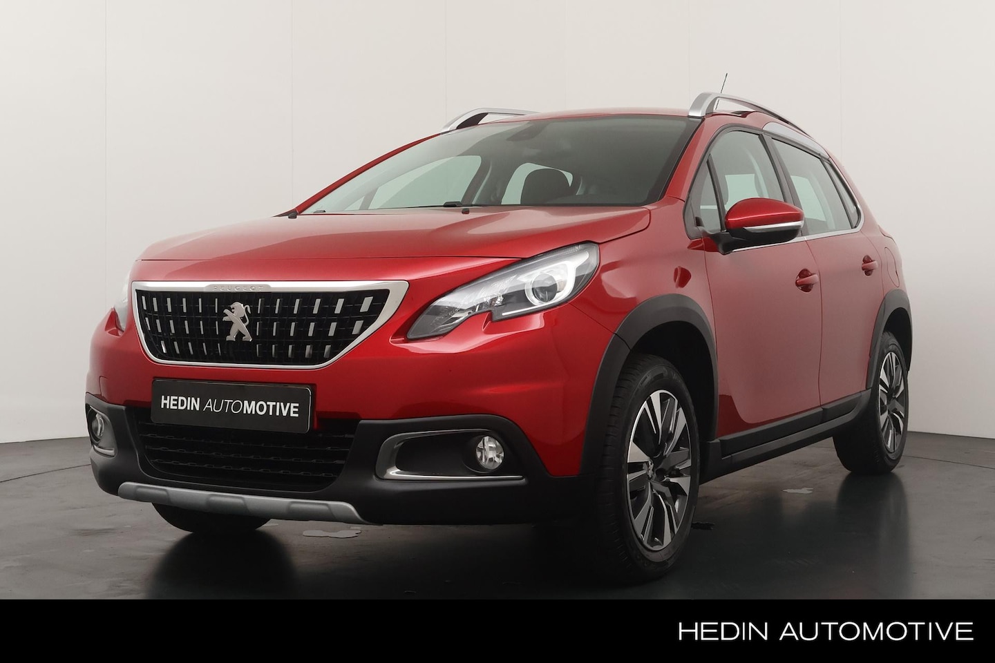 Peugeot 2008 - 1.2 110pk Allure | Trekhaak | Navigatie | Parkeer Camera | Cruise Control | Climate Contro - AutoWereld.nl