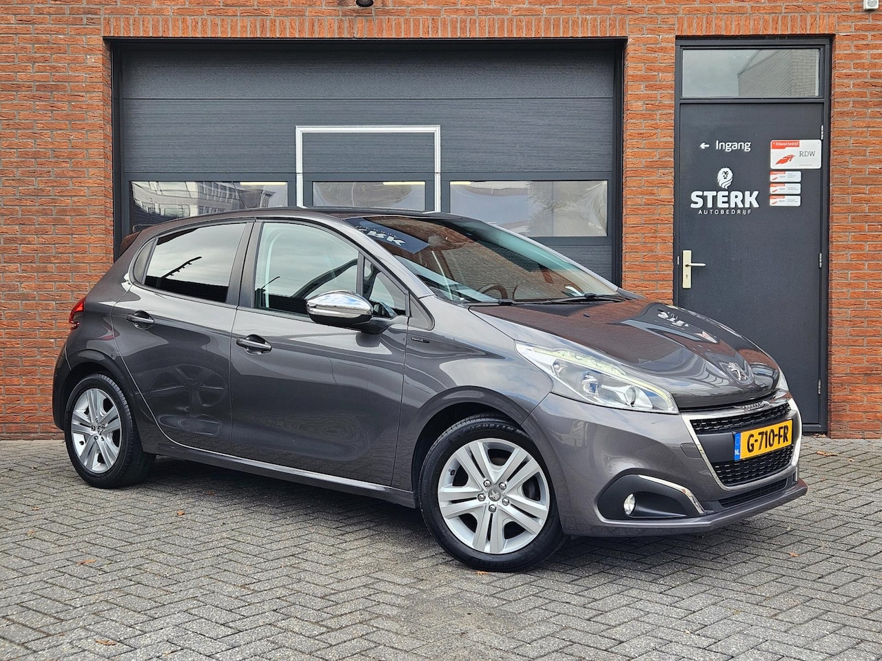 Peugeot 208 - 1.2 PureTech Signature Carplay DAB Cruise Navi - AutoWereld.nl