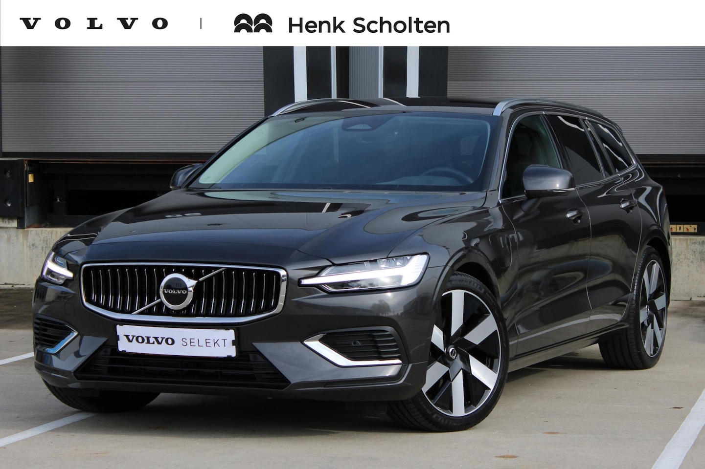 Volvo V60 - T6 Automaat Plug-in hybrid AWD Essential Edition | Adaptieve Cruise Control | Pilot Assist - AutoWereld.nl