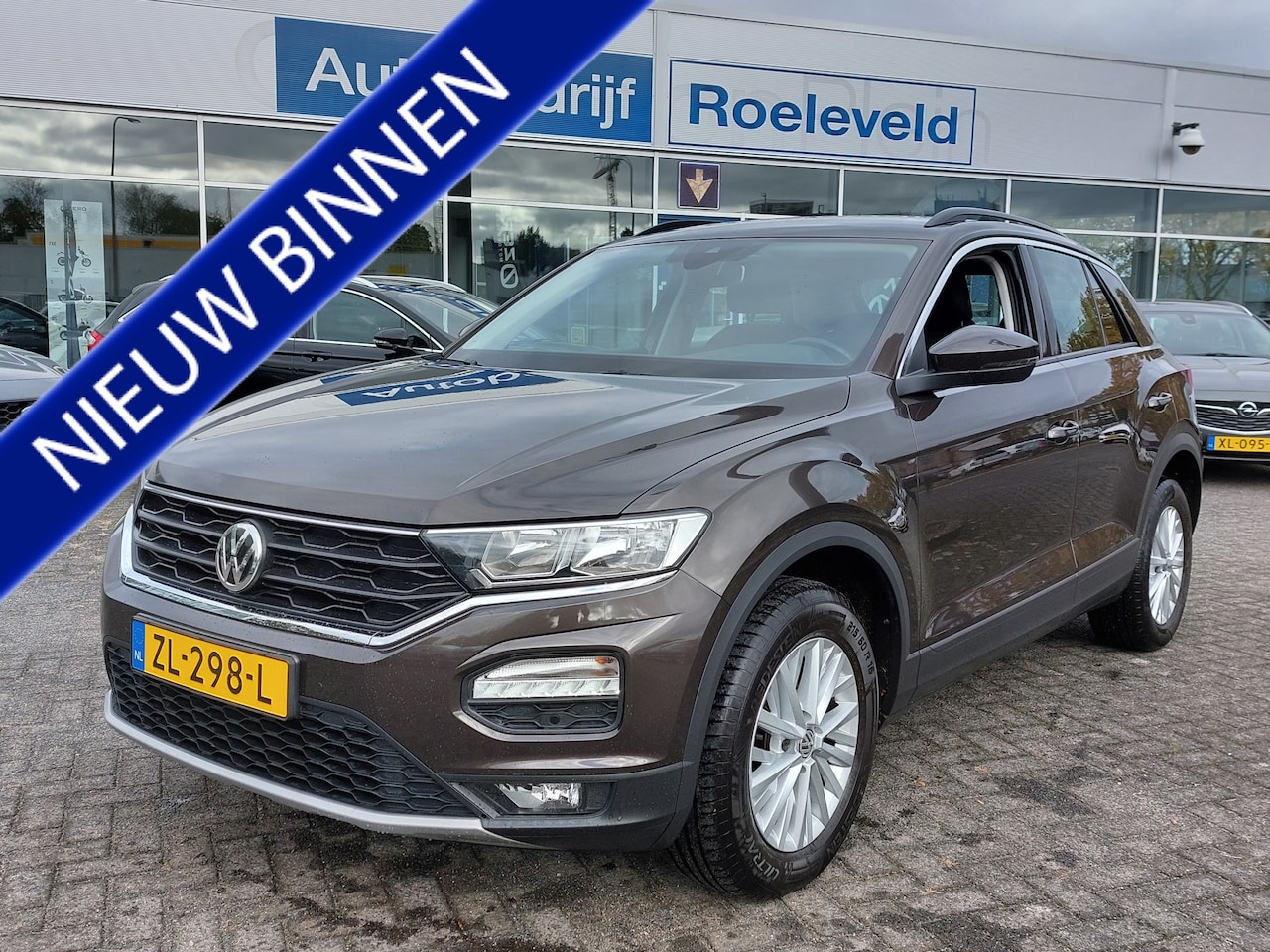 Volkswagen T-Roc - 1.0 TSI 116pk Style Executive-Pack | Origineel NL | Navi | Apple Carplay+Android Auto | Ai - AutoWereld.nl