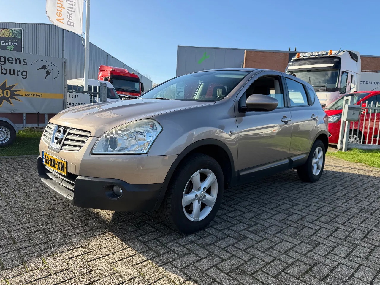 Nissan Qashqai - 2.0 Automatic (zooming) Acenta Airco ! NETTO EXPORT PRICE ! - AutoWereld.nl