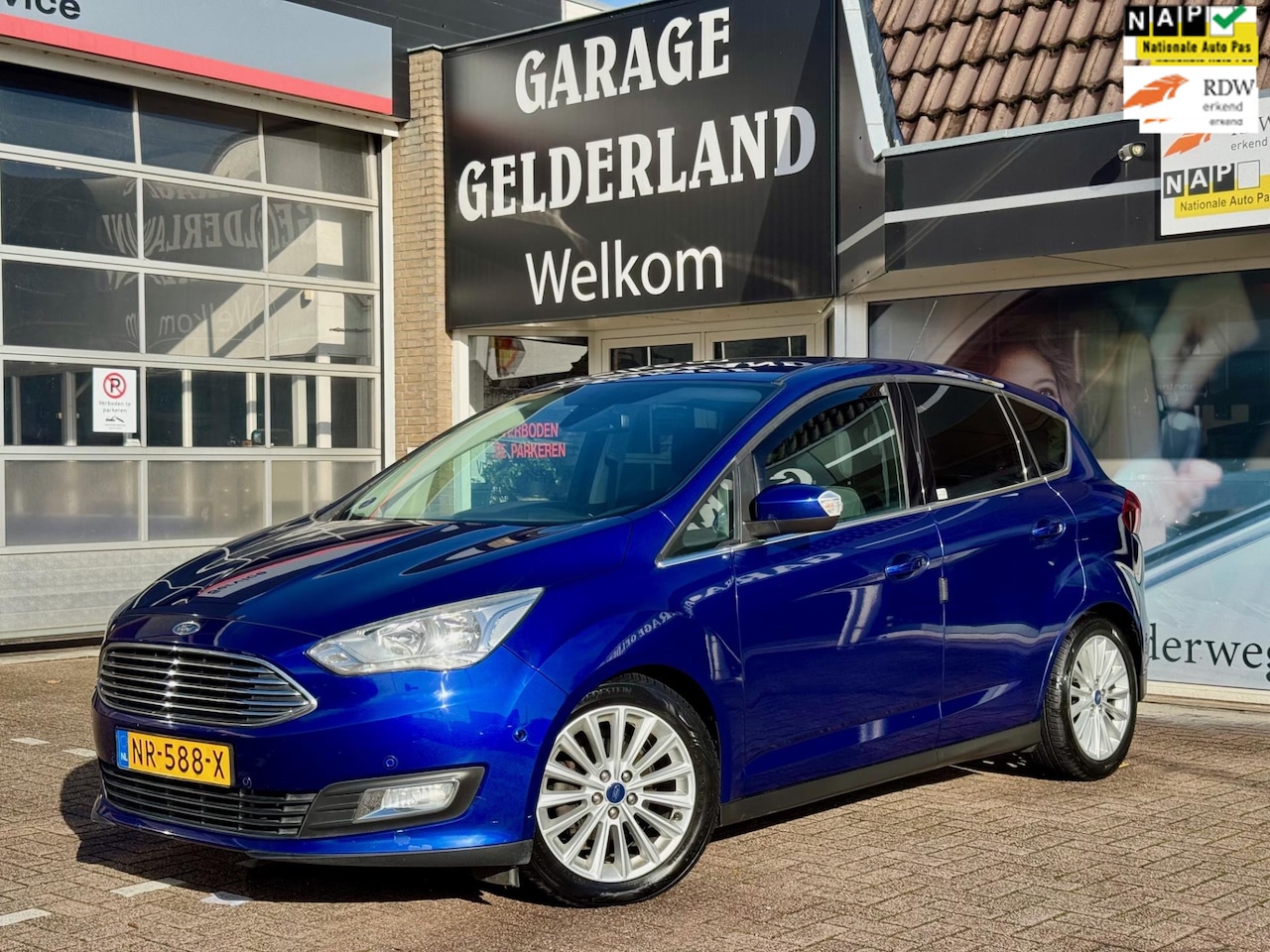Ford C-Max - Titanium | Trekhaak | Navi | Full-Led | Iso | Full-option's! - AutoWereld.nl
