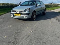 Renault Clio - 1.4-16V Privilège Airco
