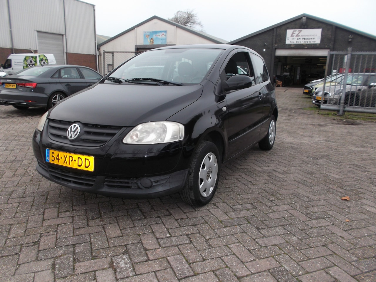 Volkswagen Fox - 1.2 Trendline airco stuurbekr eerste eigenaar - AutoWereld.nl