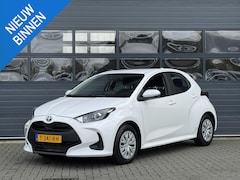 Toyota Yaris - 1.5 HYBRID ACTIVE I AUTOMAAT I APPLE CARPLAY I P-CAMERA I ADAPT. CRUISE CONTROL