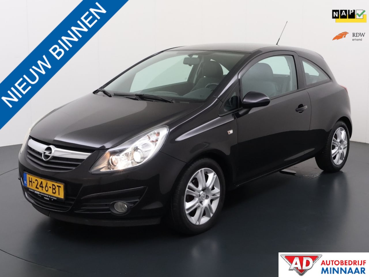 Opel Corsa - 1.4-16V | airco | stoelverwarming | Onderhoudsboekjes - AutoWereld.nl