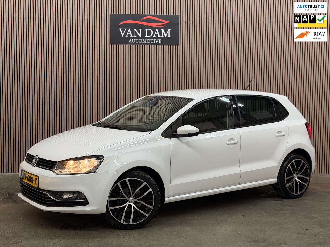 Volkswagen Polo - 1.2 TSI Comfortline 2017 NAP NAVI CAR-PLAY CRUISE - AutoWereld.nl