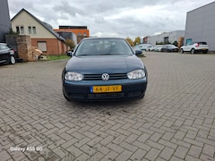 Volkswagen Golf - 1.6 Comfortline
