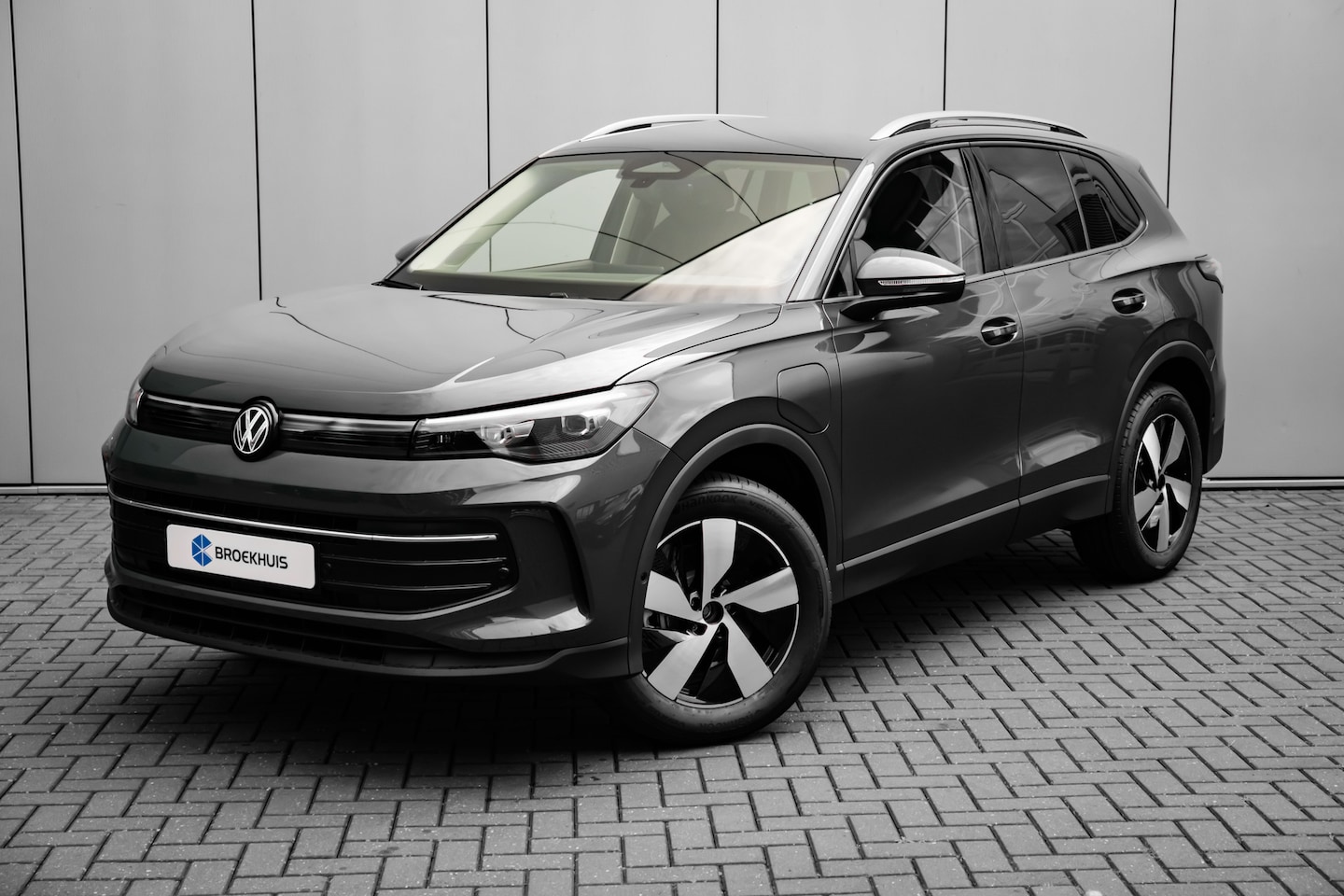 Volkswagen Tiguan - Life Edition - eHybrid Inclusief €4000,- inruilvoordeel | 'App-Connect' draadloze smartpho - AutoWereld.nl