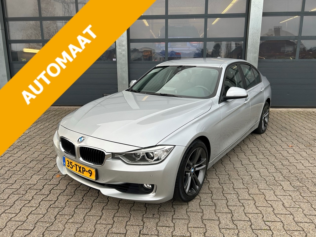 BMW 3-serie - (e90) 320i 184pk Automaat High Executive - AutoWereld.nl