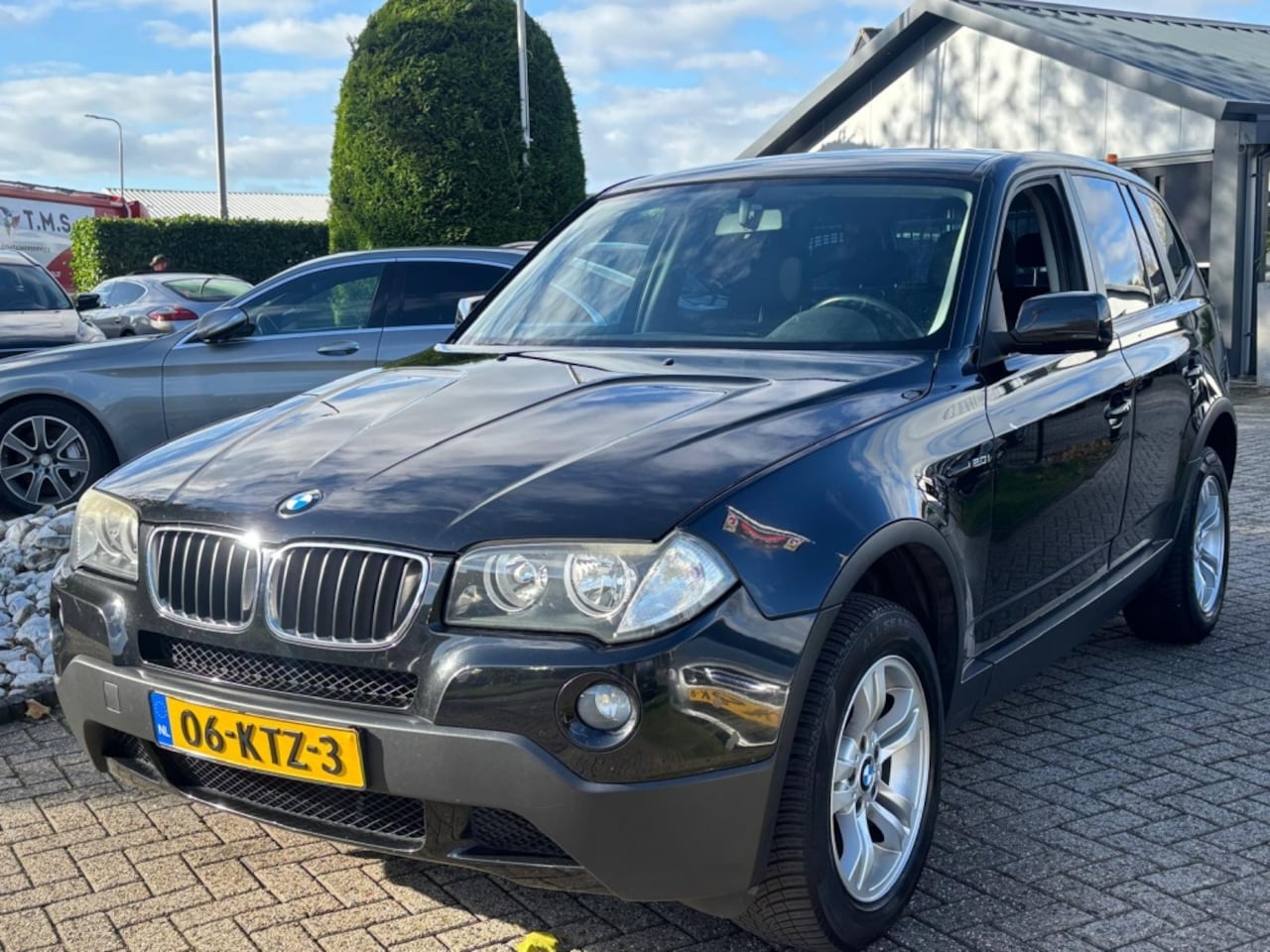 BMW X3 - 2.0I Benzine 2007 Zwart Trekhaak Youngtimer - AutoWereld.nl