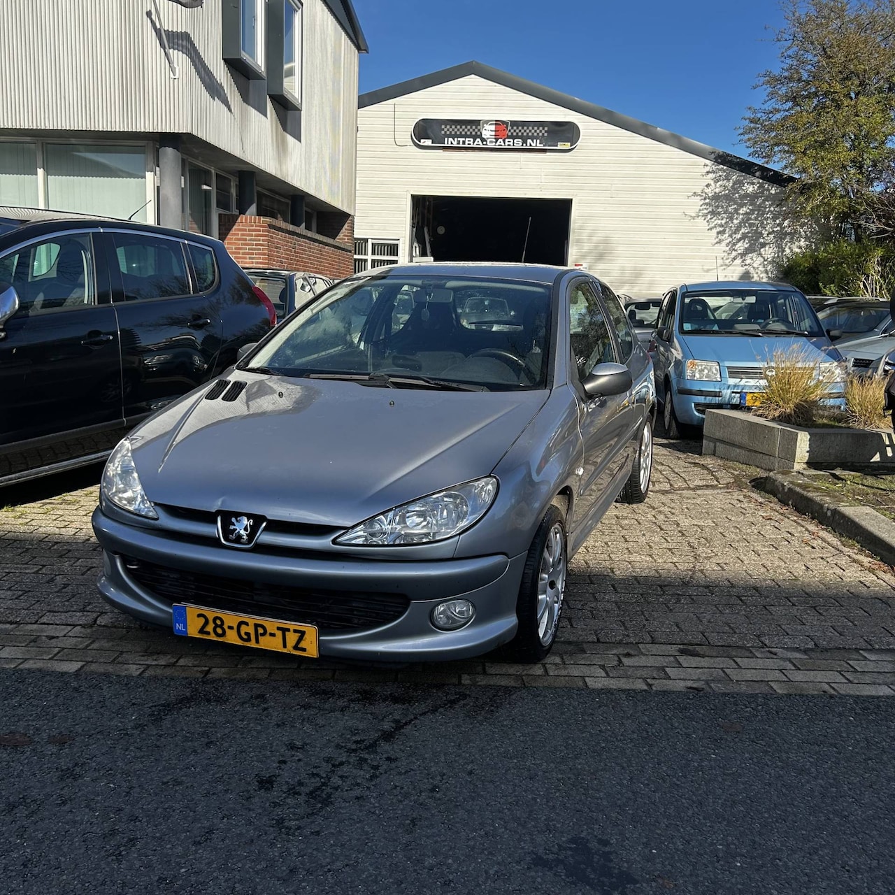 Peugeot 206 - 1.6-16V XS Keurig nette en goed rijdende auto met een nieuwe Apk keuring 20-11-2026 . - AutoWereld.nl