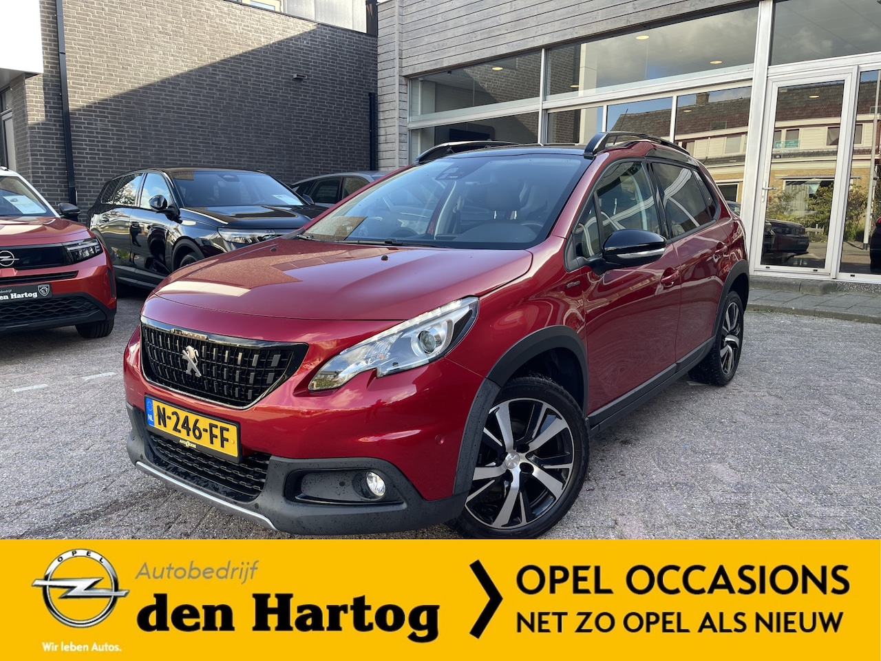 Peugeot 2008 - 1.2 PureTech GT-Line Automaat/Panorama dak/Stoelverwarming. - AutoWereld.nl