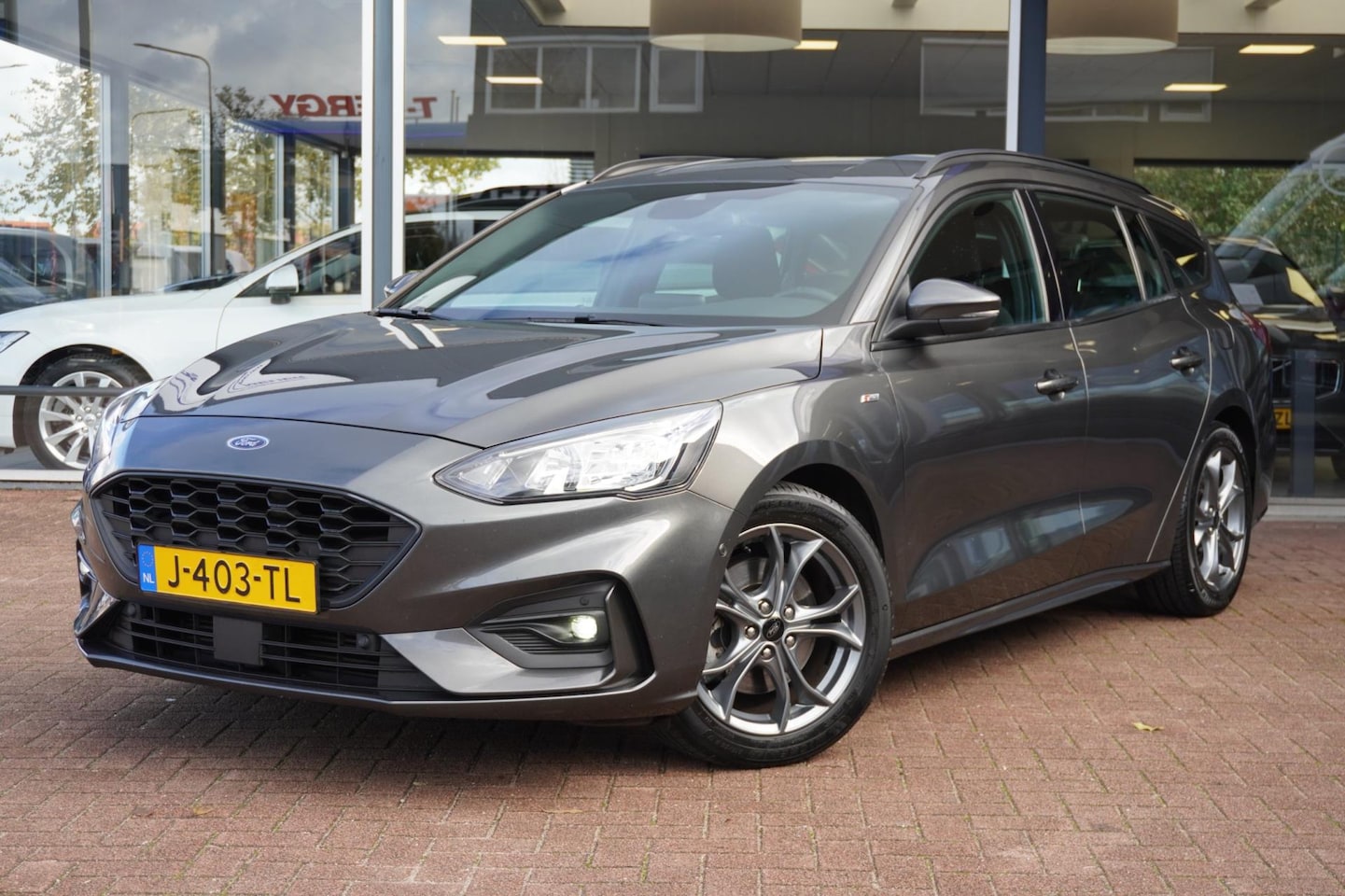 Ford Focus Wagon - 1.0 EcoBoost Hybrid ST Line Business | Airco | Elek. pakket | Vol opties | Trekhaak | LM v - AutoWereld.nl