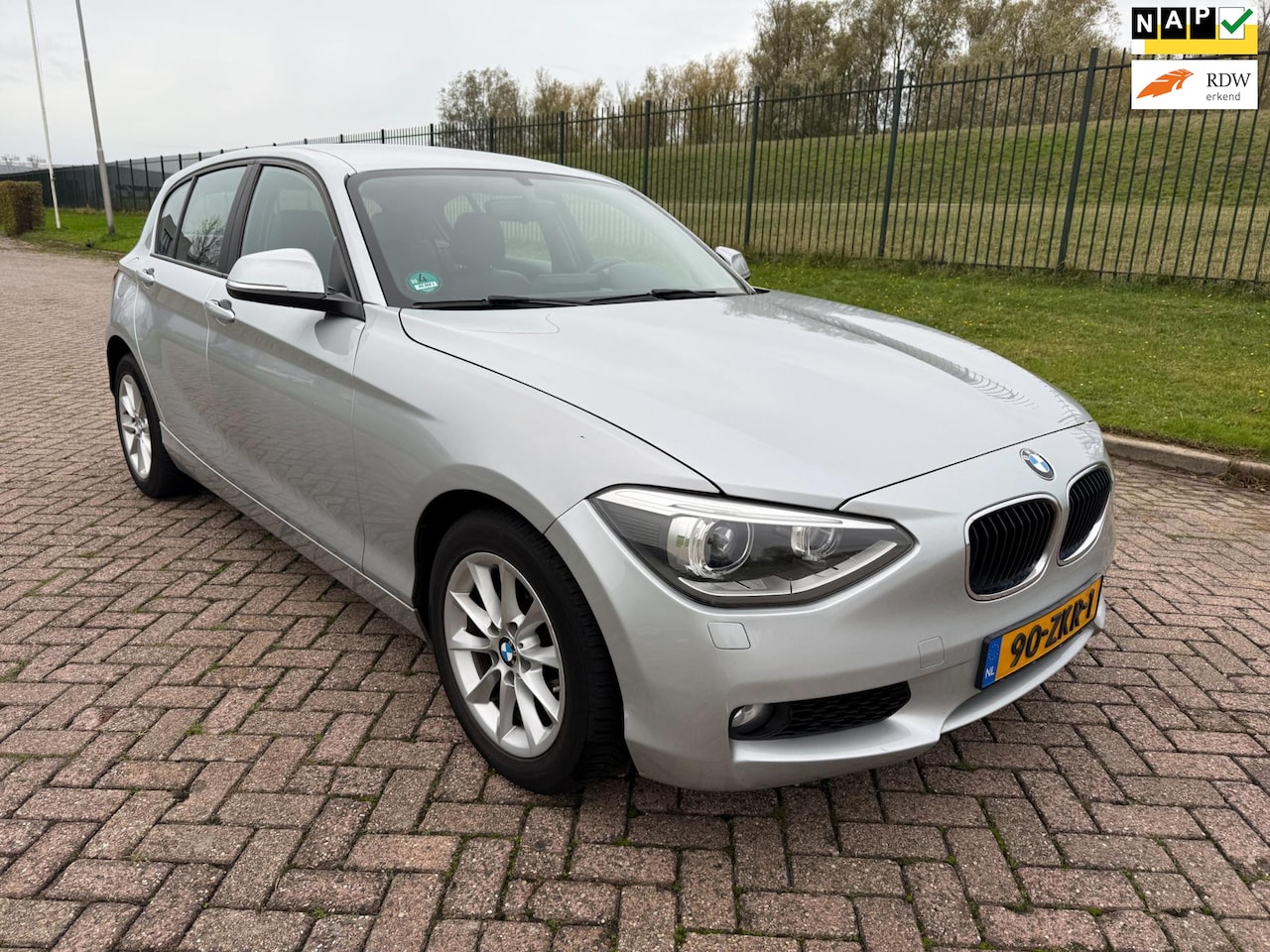 BMW 1-serie - 114i Business 114i Business+ - AutoWereld.nl