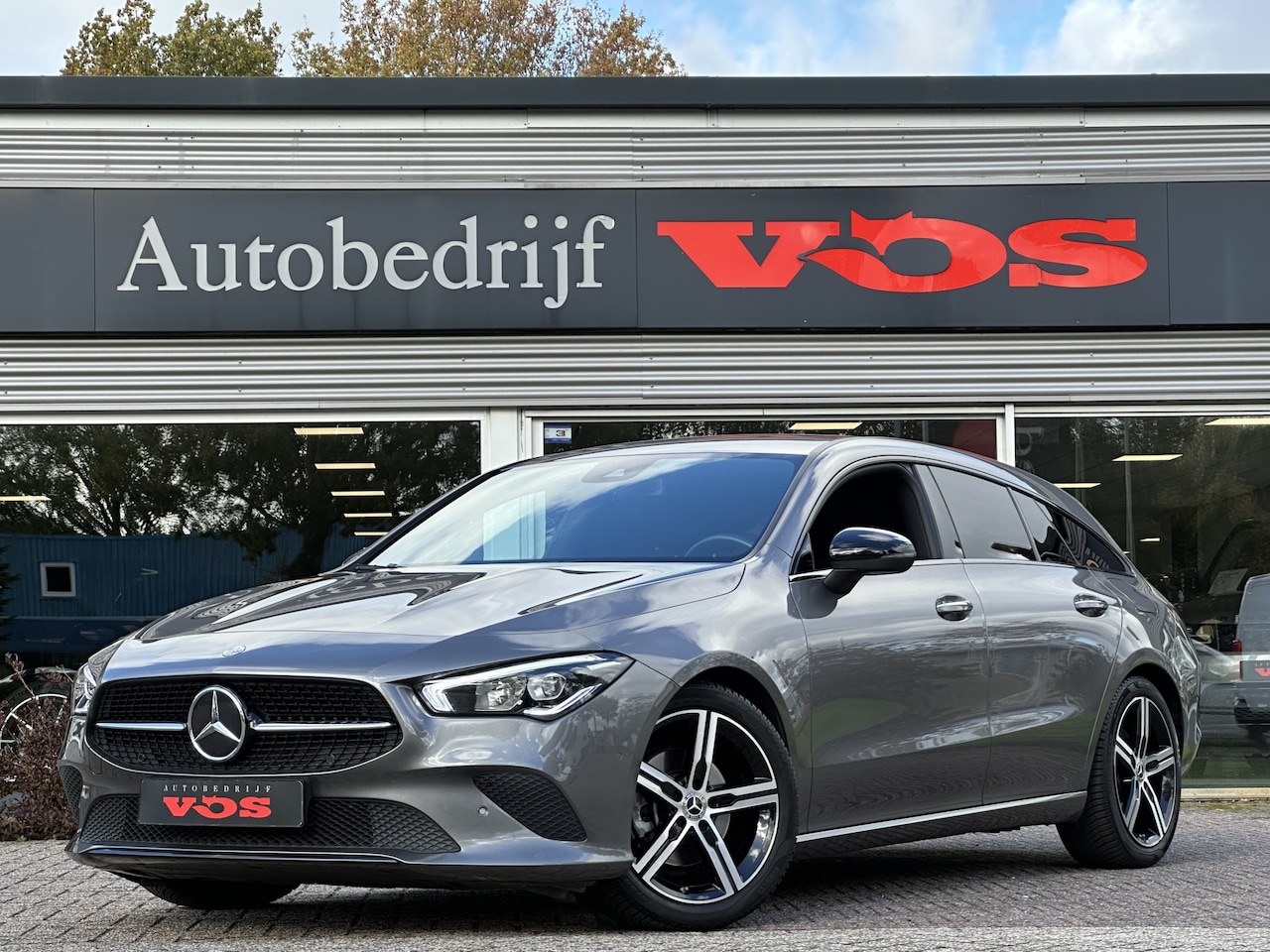 Mercedes-Benz CLA-klasse Shooting Brake - 200 Luxury Line | Sfeer | ACC | Keyless | Trekhaak - AutoWereld.nl