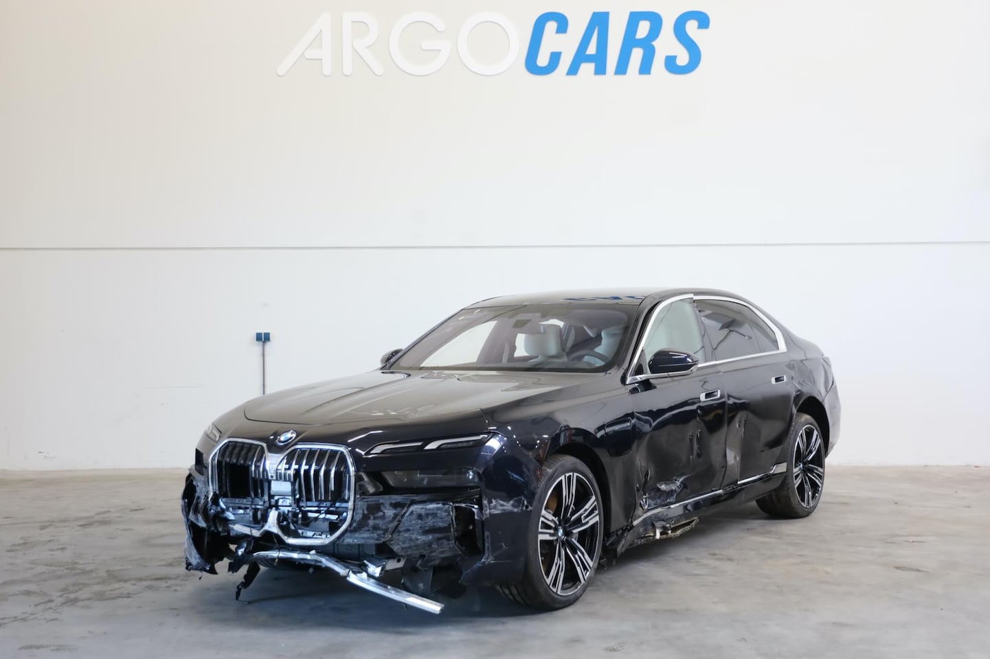 BMW 7-serie - 750e xDrive PANORAMA High Executive M Sport Automaat Trekhaak Massagefunctie Parking Assis - AutoWereld.nl